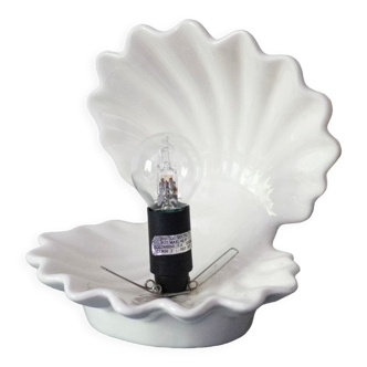 Vintage shell lamp