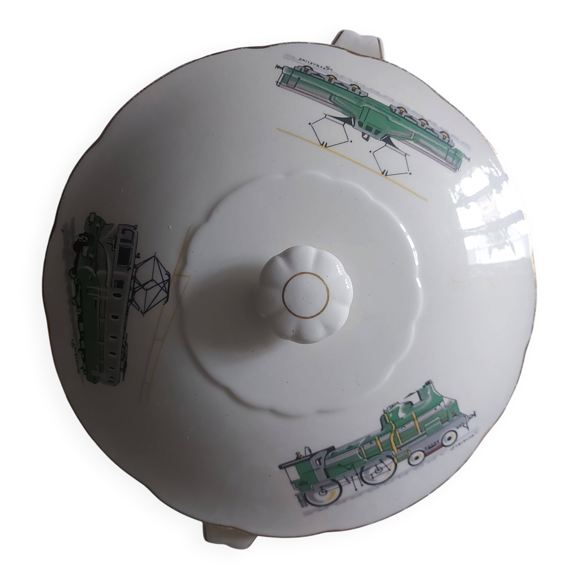 Service plate from Gien with a railway decoration.