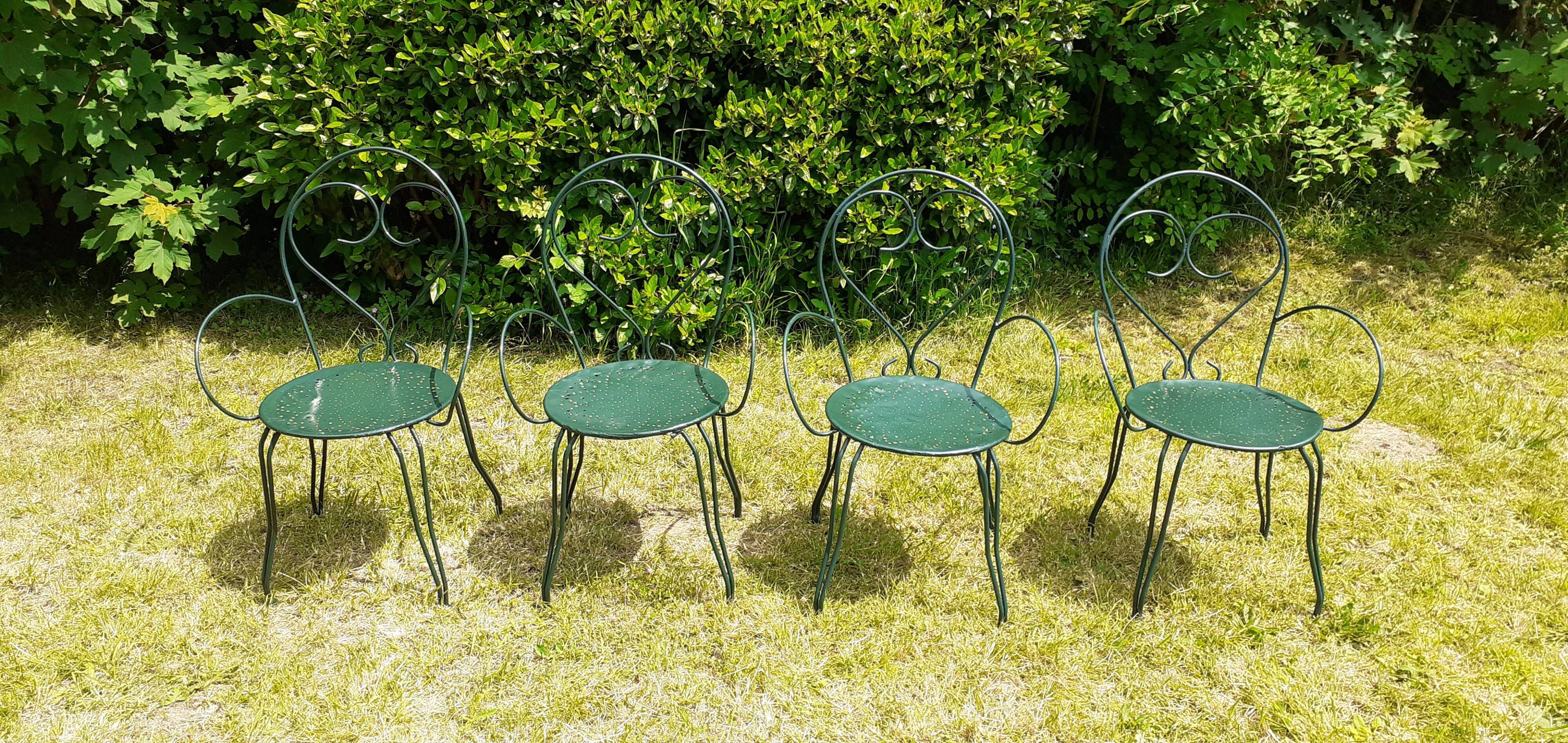 Garden furniture 1 table 4 armchairs wrought iron old green wagon