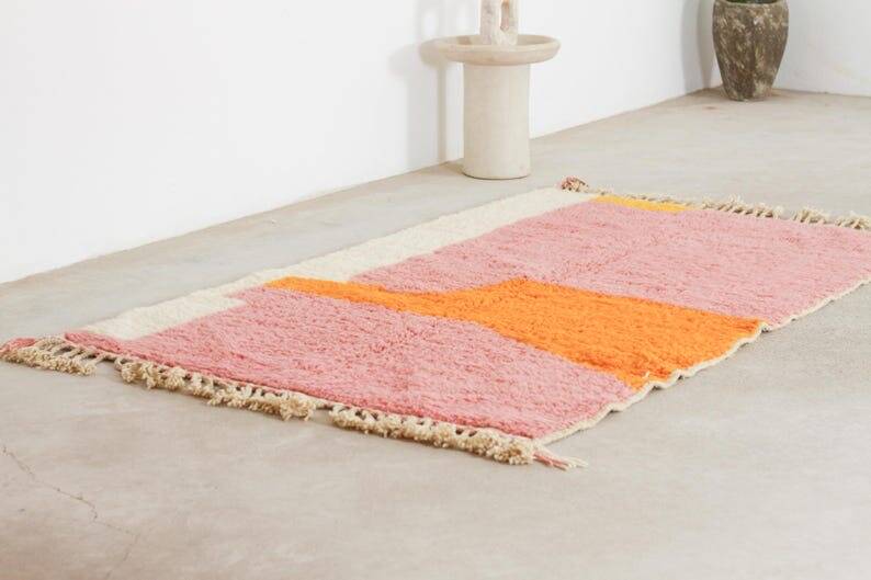 Handmade pure wool rug, size 200/300 cm.