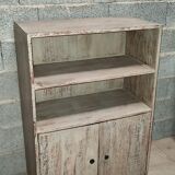 Meuble en bois ancien avec deux étagères et deux tiroirs