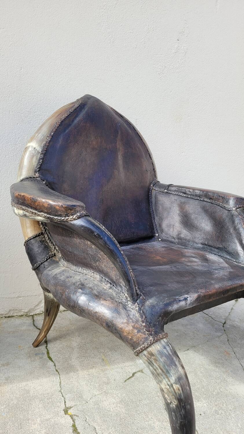 Fauteuil en corne et cuir ancien - 1950s
