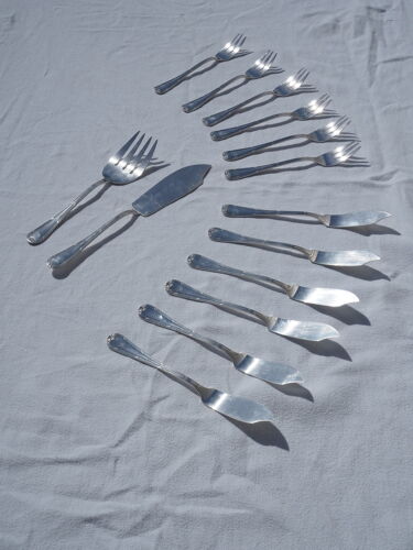 Fish service and its 6 silver metal cutlery model cross ribbons