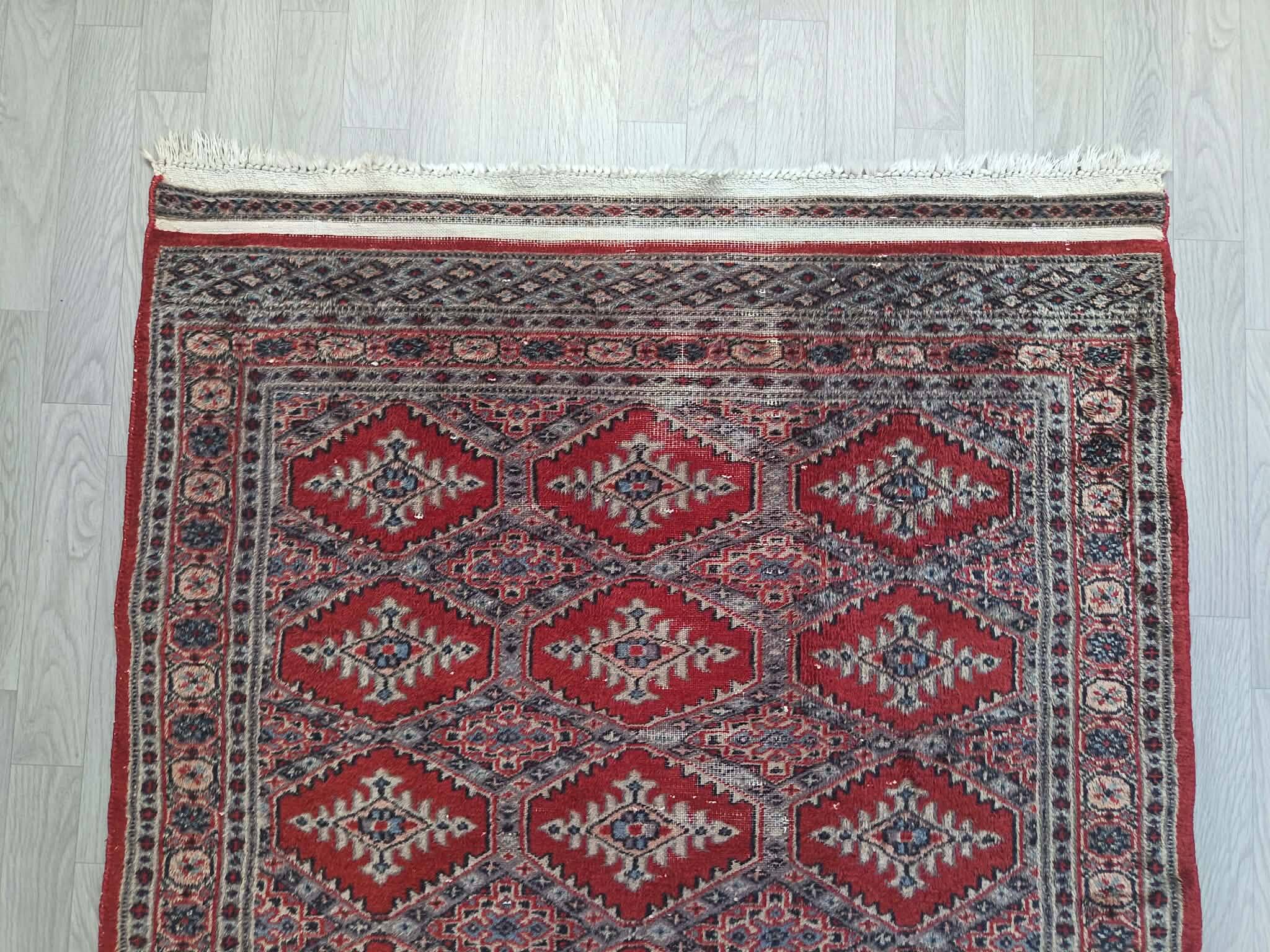 Handmade Pakistani carpet
