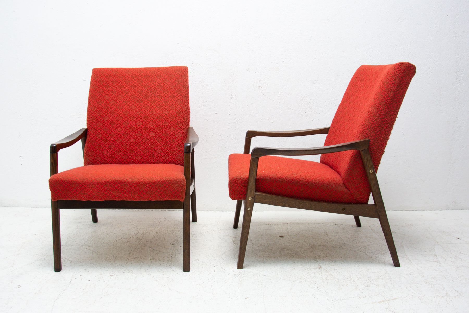 Paire de fauteuils par Jiří Jiroutek pour Interiér Praha, années 1970