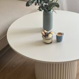 round fluted coffee table in light beige ⌀90 cm