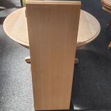 Round table central piece in cherry tree