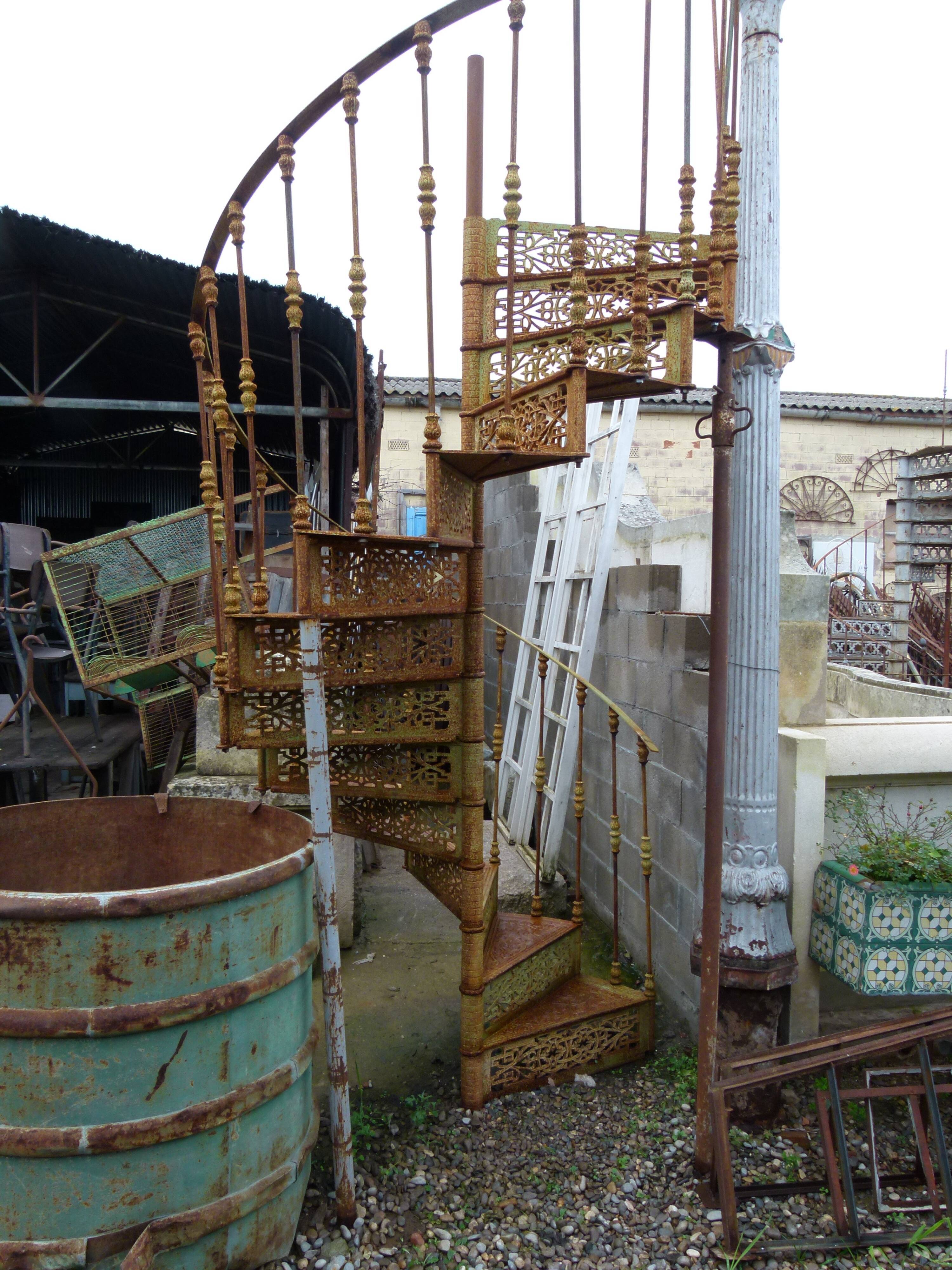 Spiral staircase XXth