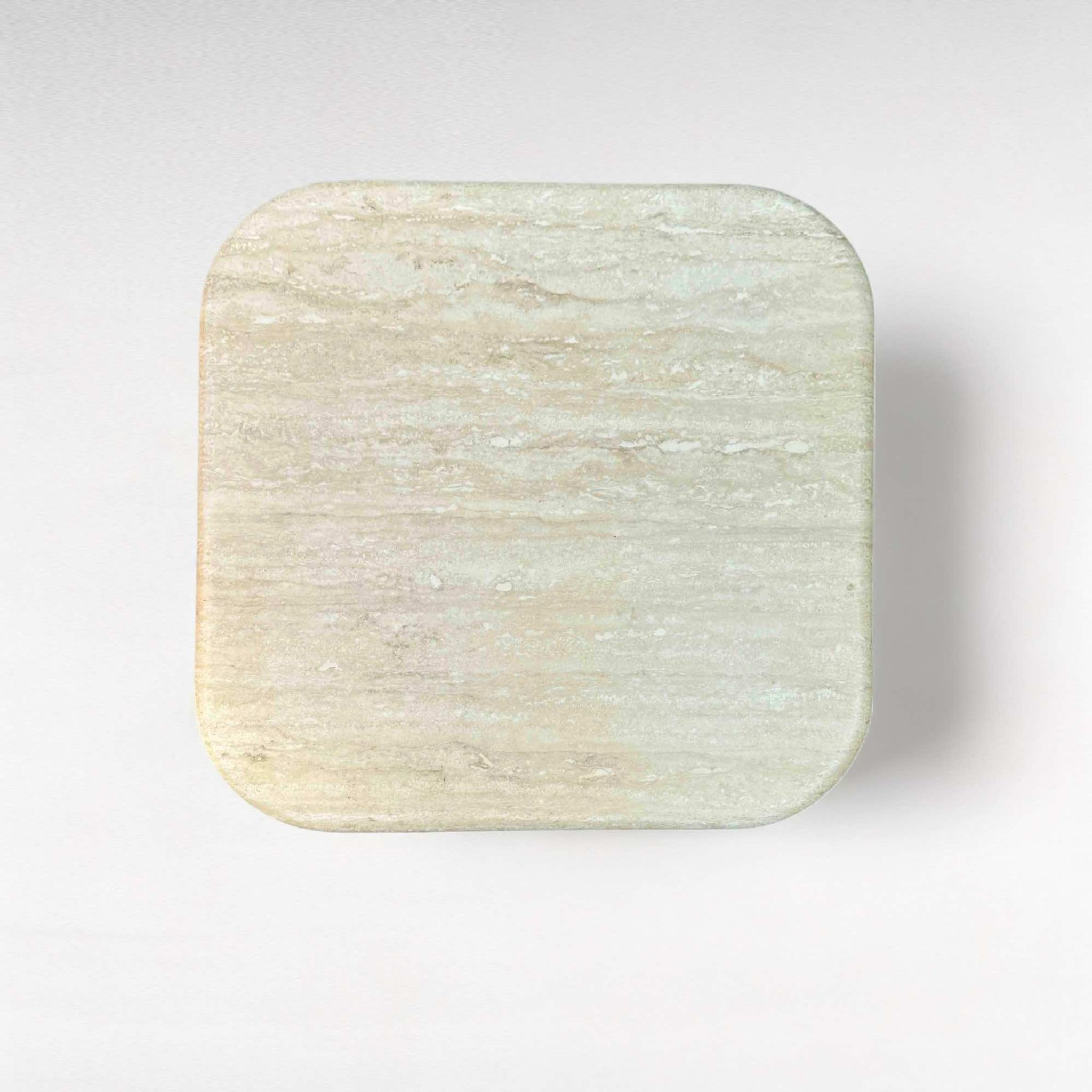 Table basse carrée en travertin aux coins arrondis, Italie, années 1970