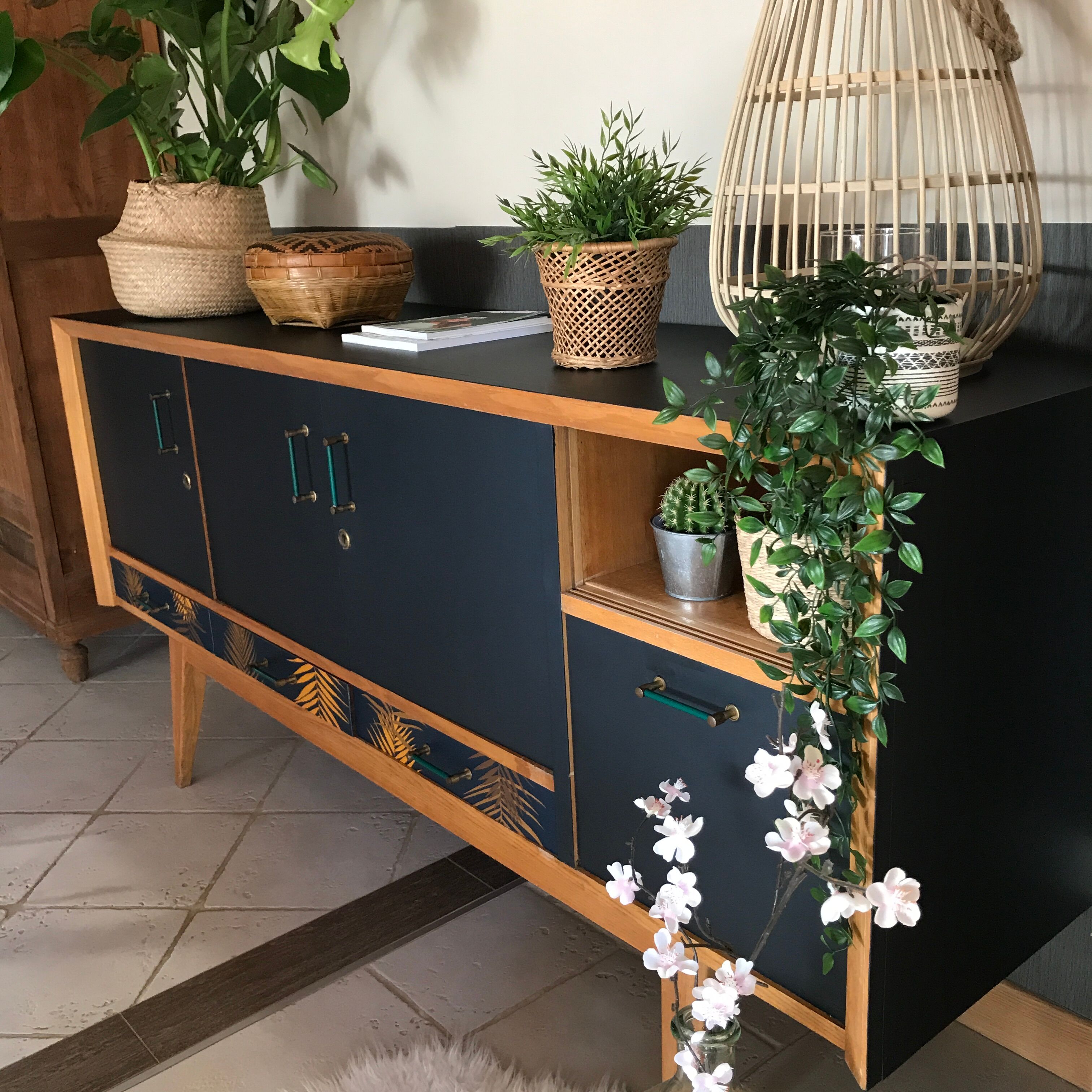 Vintage 60s enfilade