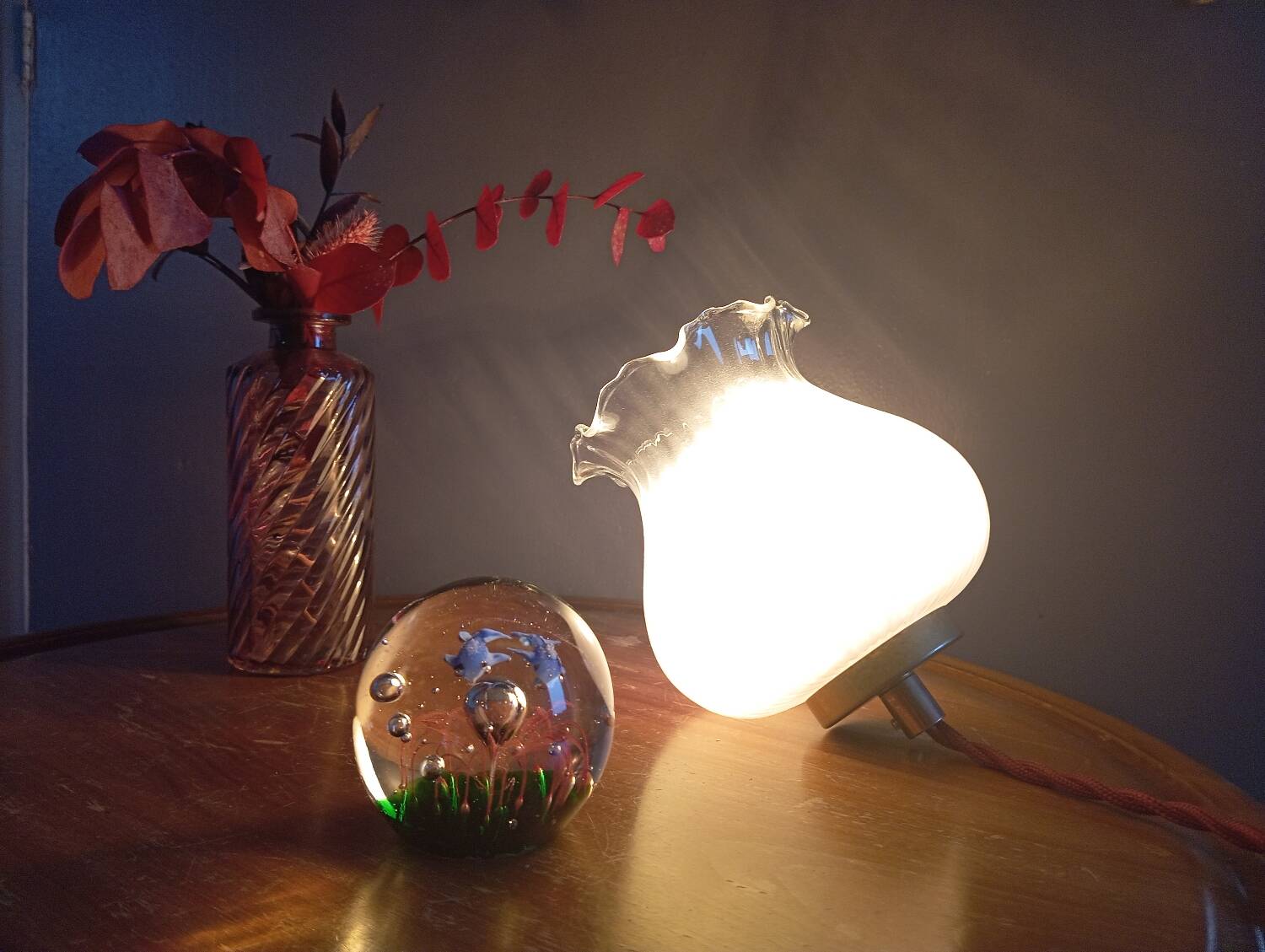 White opaline portable lamp, retro chic