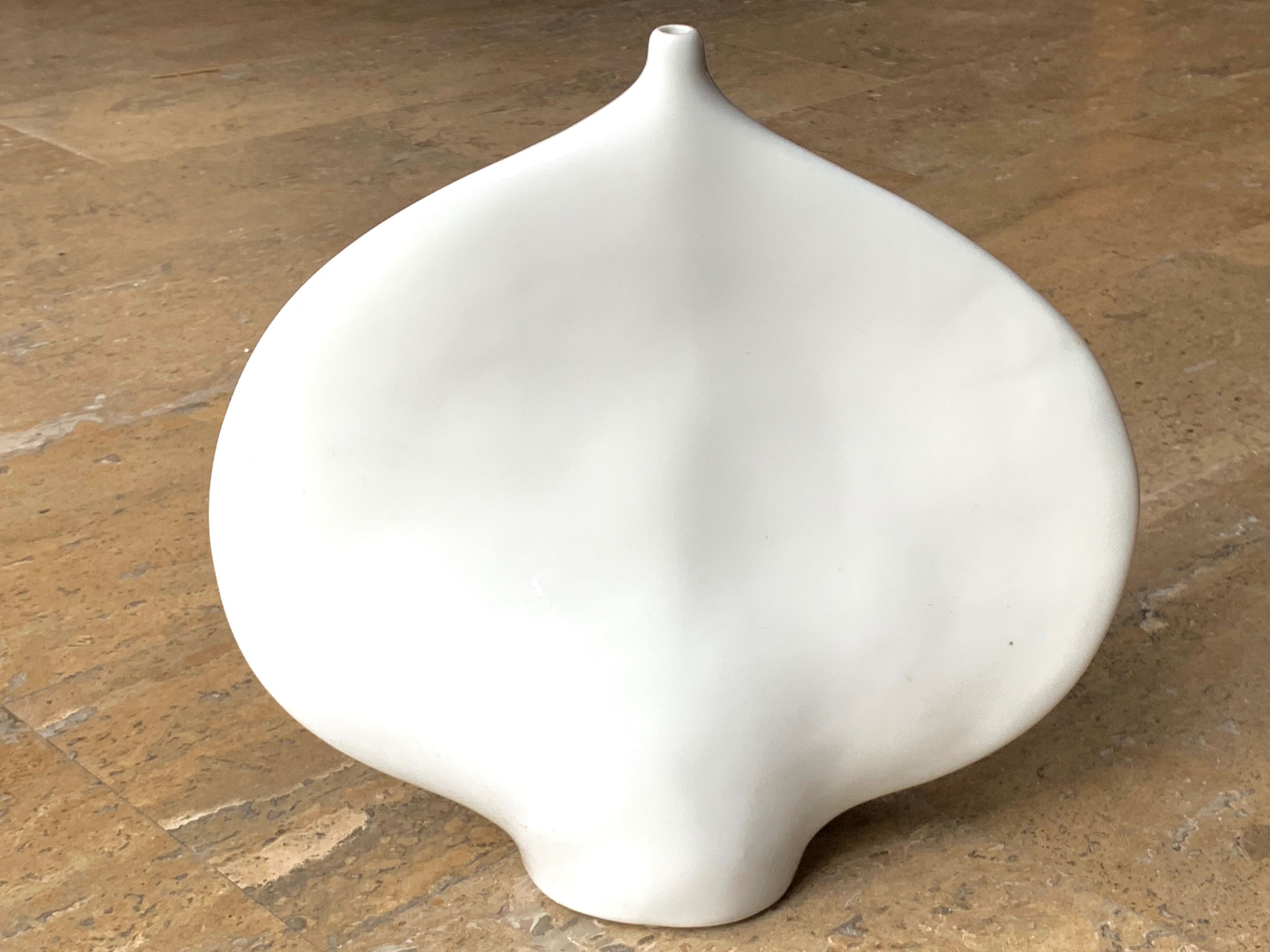 Jacques Buchholtz lotus vase in Virebent porcelain, 70s