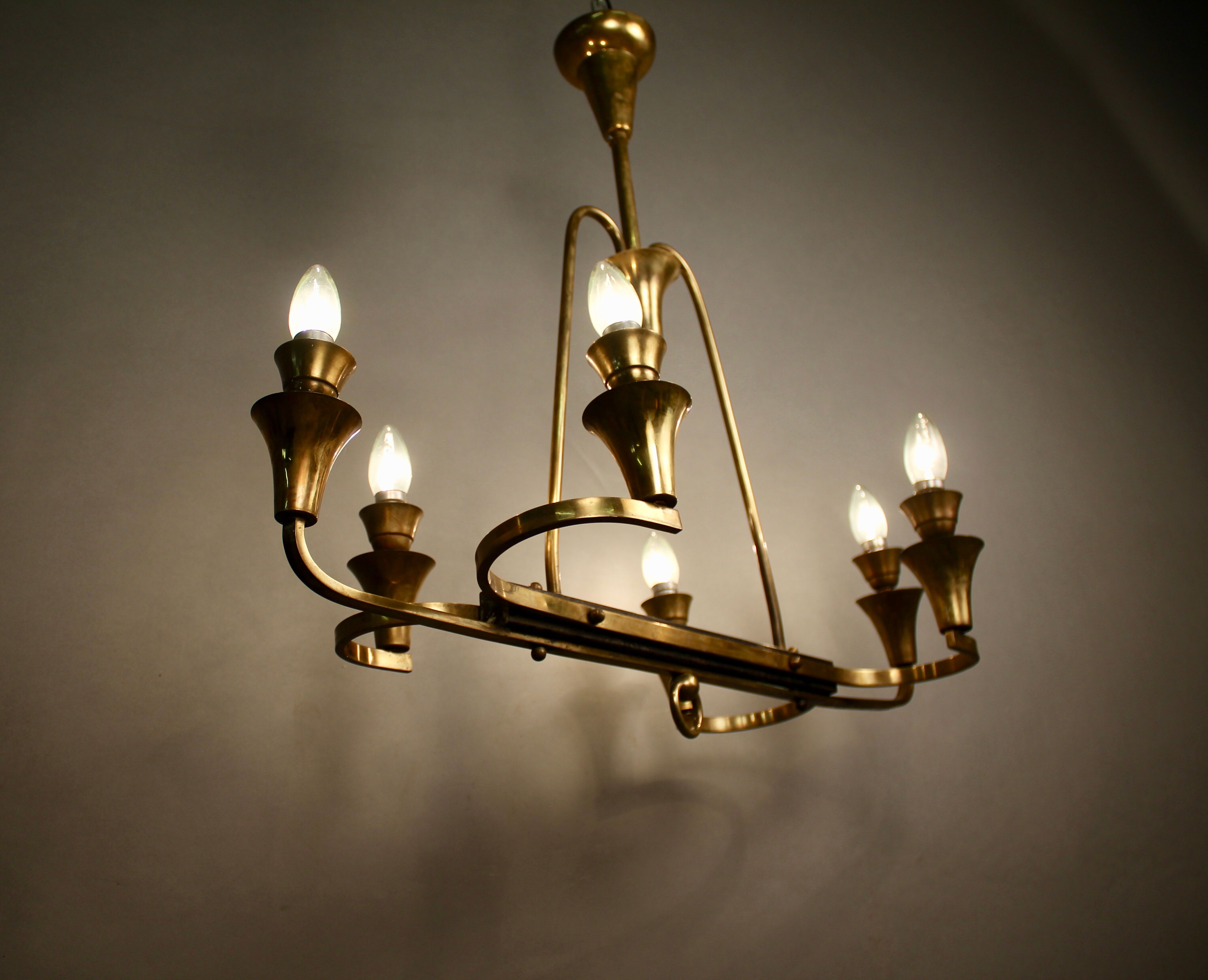 6 light brass chandelier