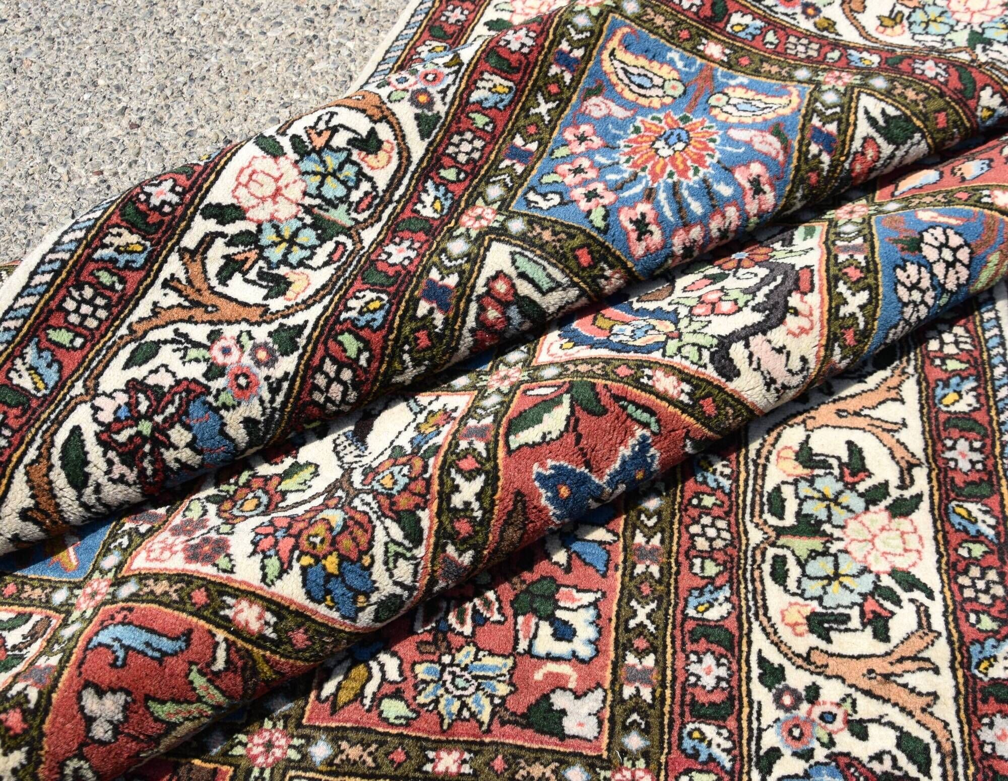 Oriental Persian Rug Iran Bakthiar Chaleshotor Handmade: 2.40 X 1.60 M