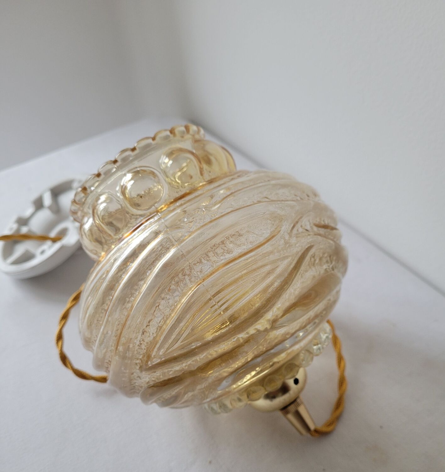 Suspension en verre moulé