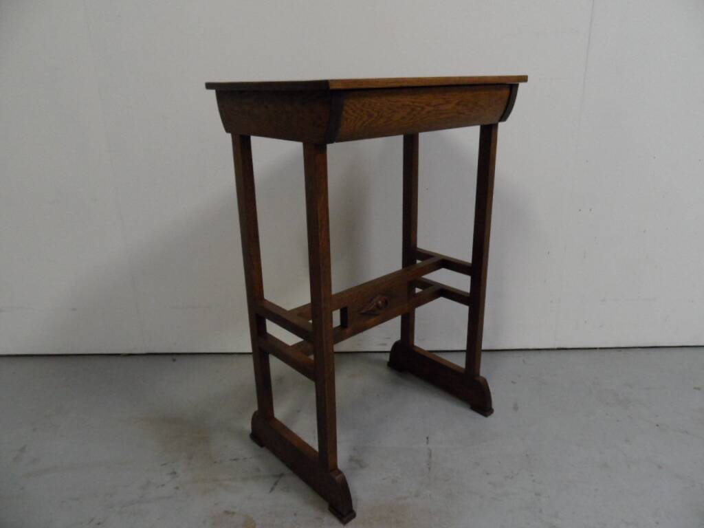 Vintage oak sidetable with drawer