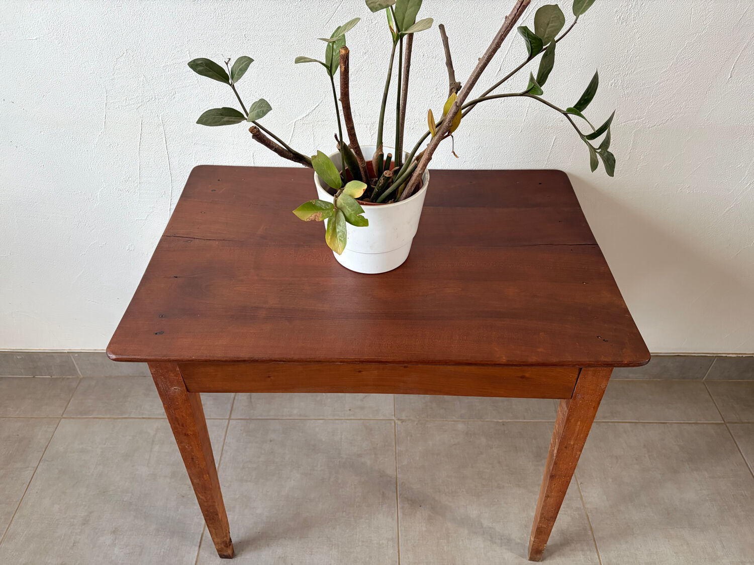Charming vintage table/desk
