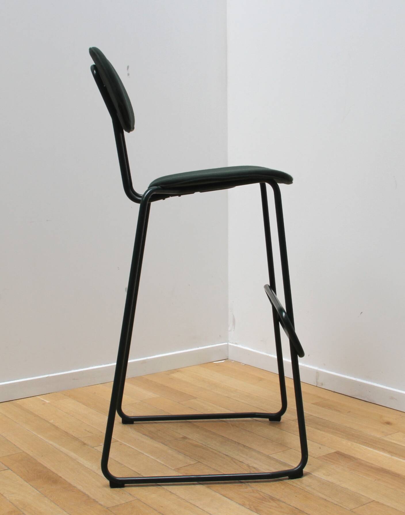 New School bar stool, MDD