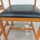 paire de chaises style scandinave, simili cuir noir