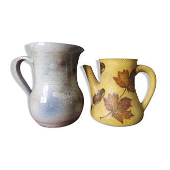 2 pitchers sign terracotta grés de France erable leaves