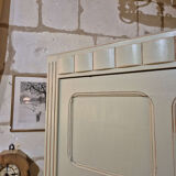 Vintage Parisian bonnetière