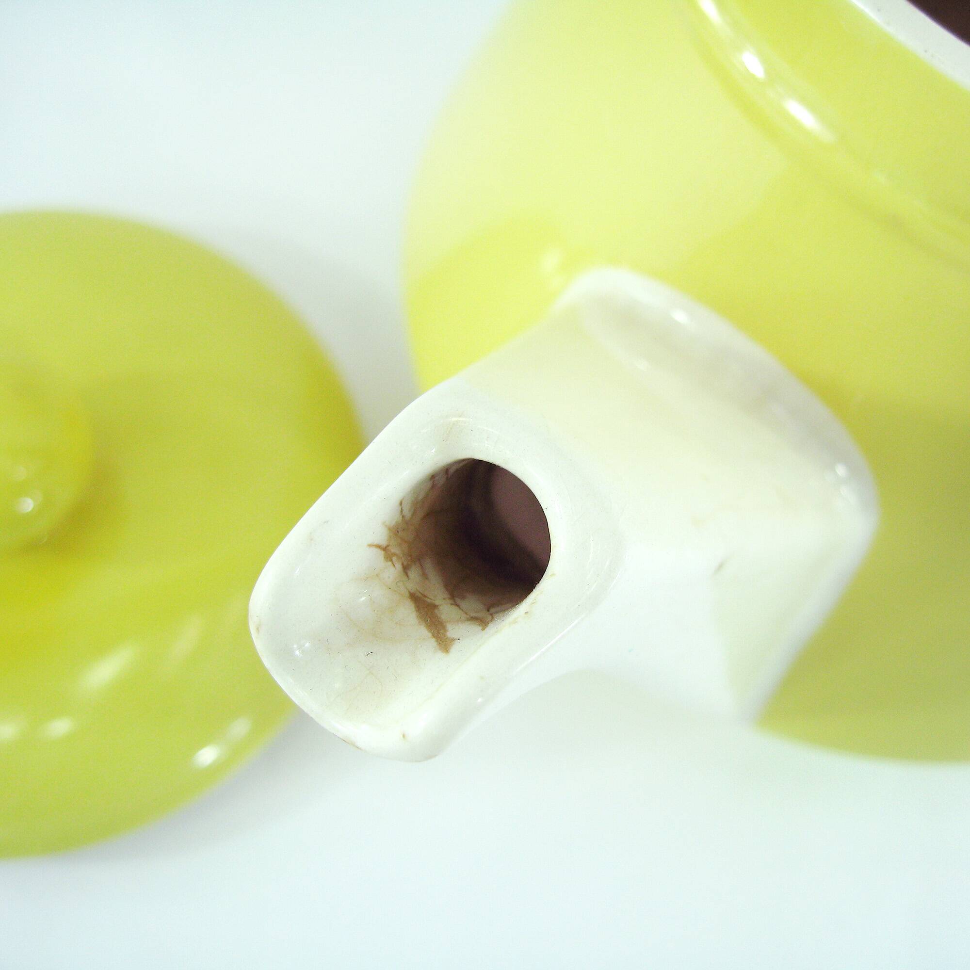 Yellow ceramic teapot - Villeroy & Boch France - vintage 1940s