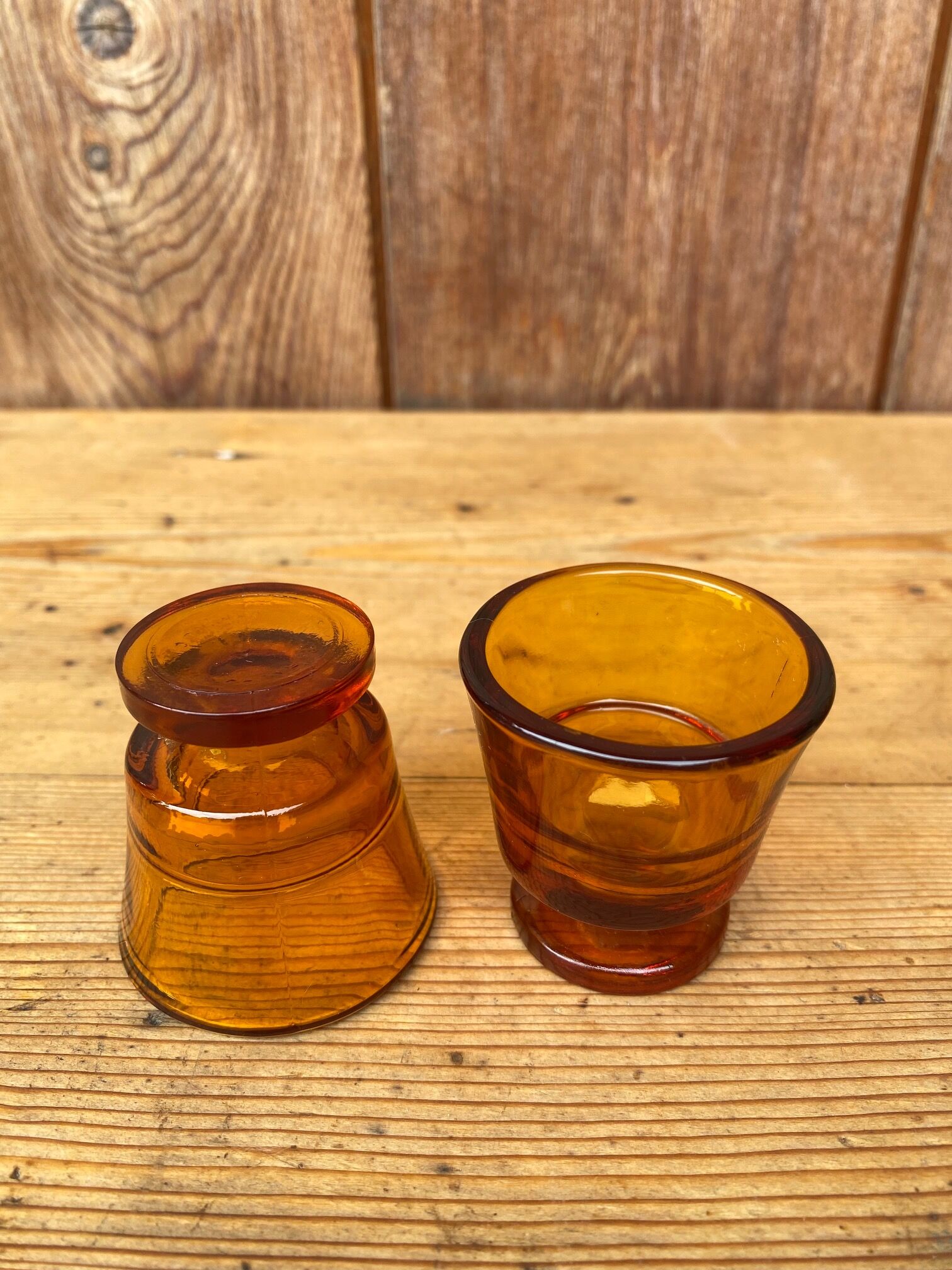 Set of 8 shells in amber glass duralex