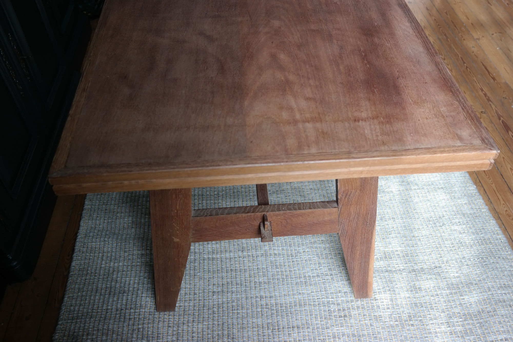 René Gabriel dining table, Reconstruction period