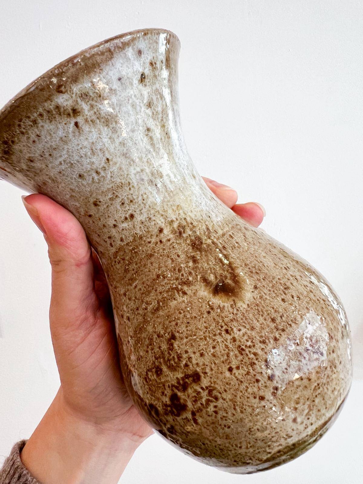 Beige stoneware vase