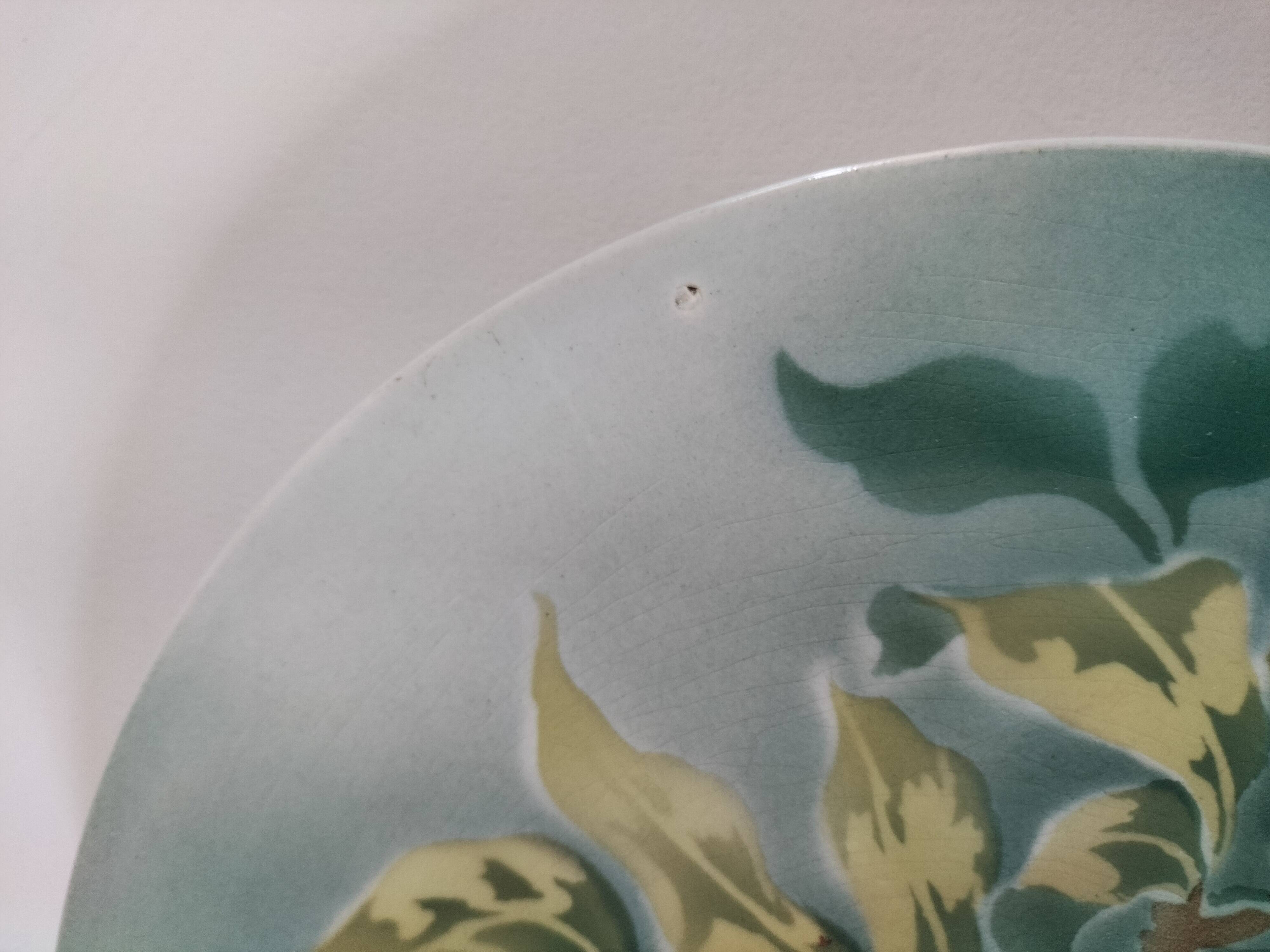 Saint-Amand Hamage plate – Stenciled cherry decoration 1945-1950