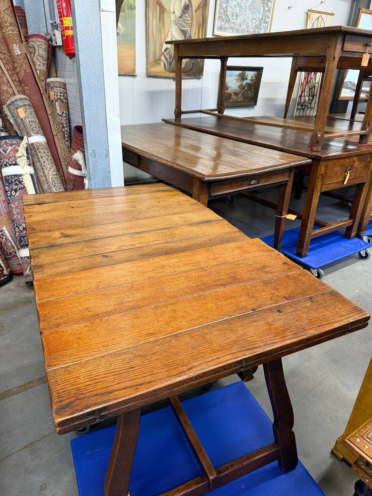 Antique Swiss extendable dining table made of oak from the mid-19th century