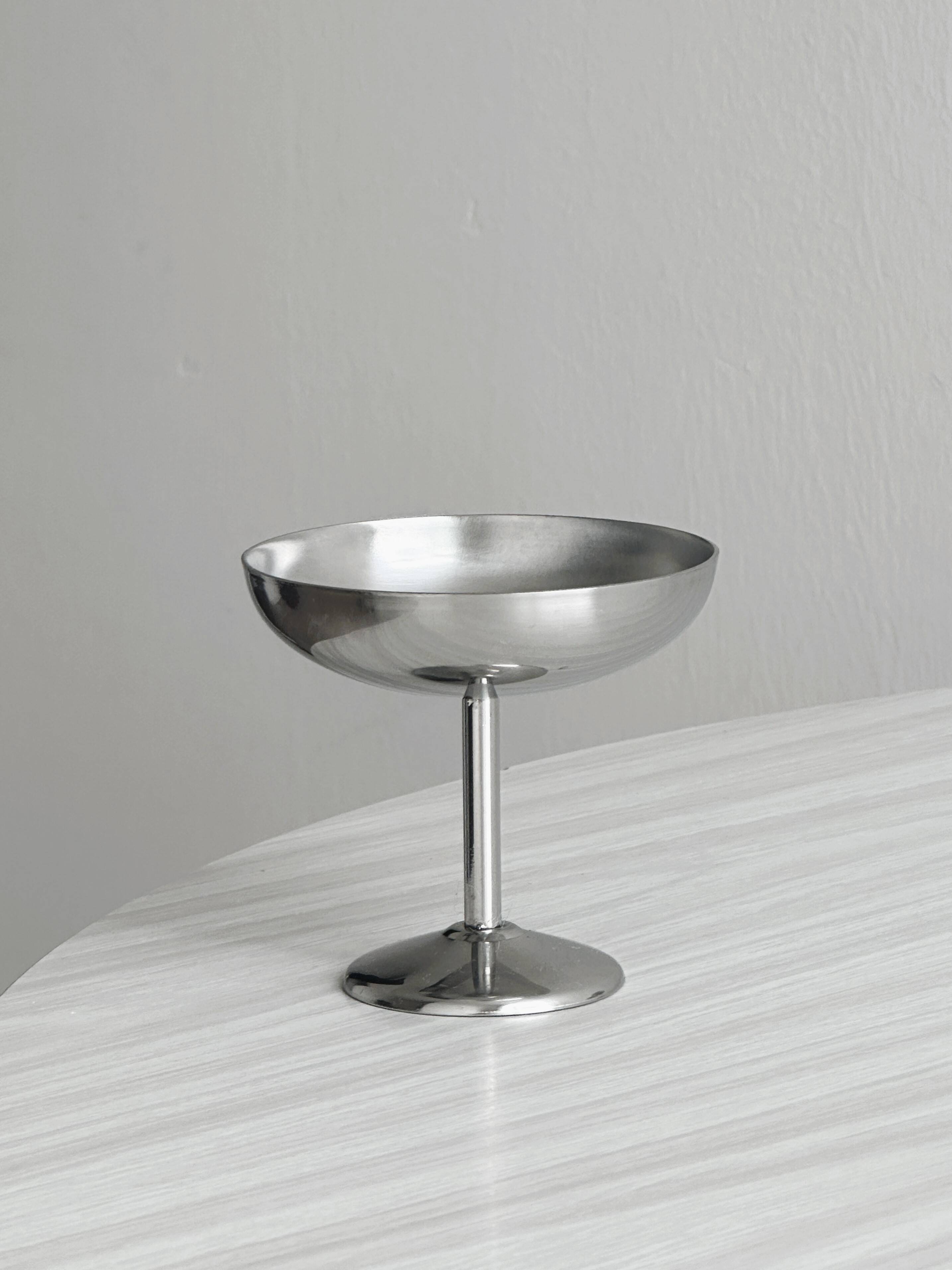 6 18/10 stainless steel dessert bowls