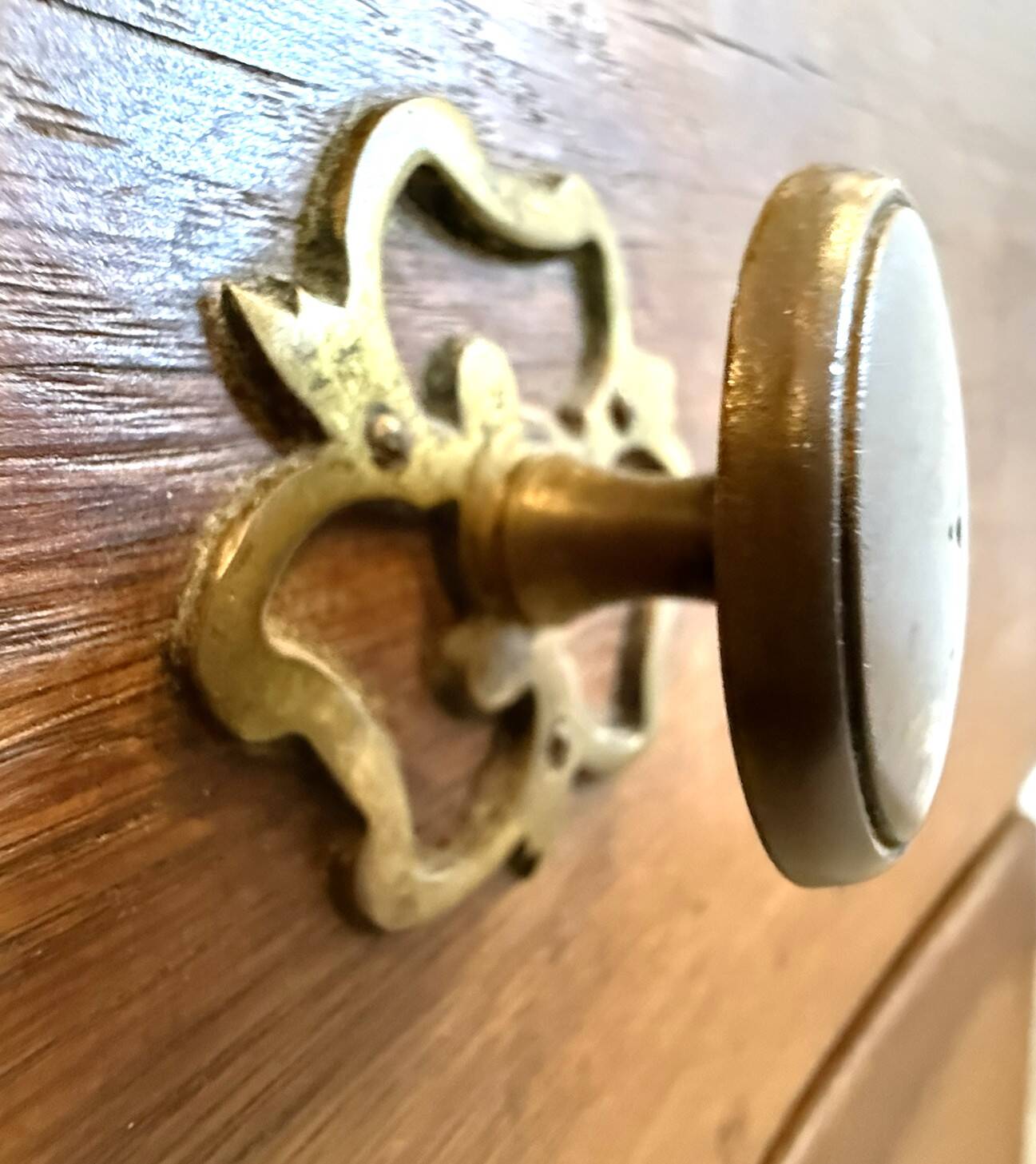 Commode alsacienne XVIIIe siècle – chêne – très beau galbe