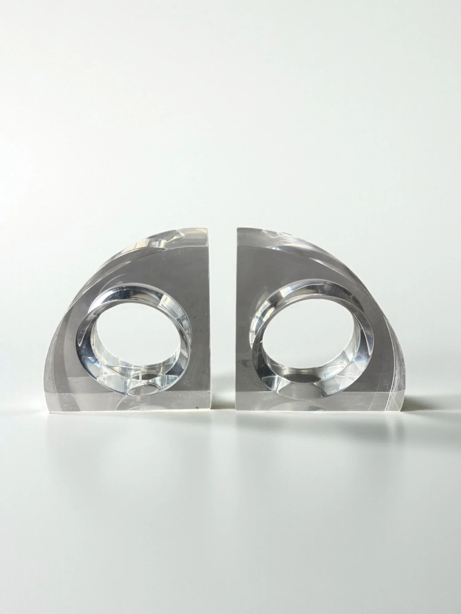Porte-livres en lucite Felice Antonio Botta, Italie, années 1970