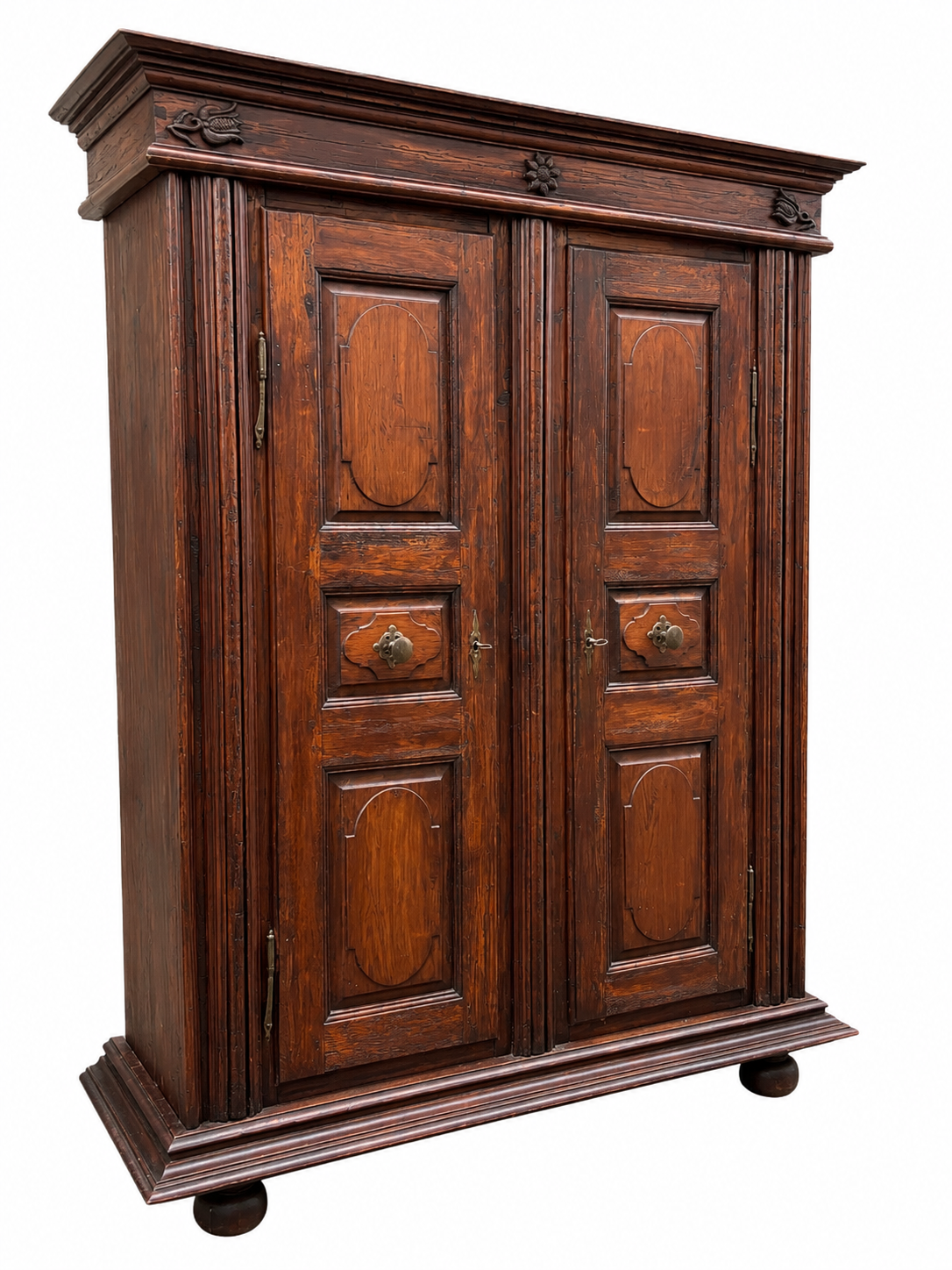 Rustic Alsatian armoire from the 17th century, Louis XIV period 1680/1