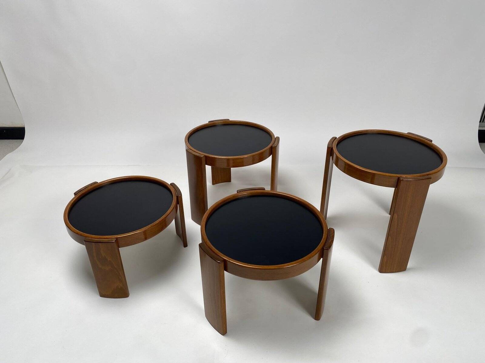 Tables basses Model 780 par Gianfranco Frattini pour Cassina, Italie, années 1960, ensemble de 4.