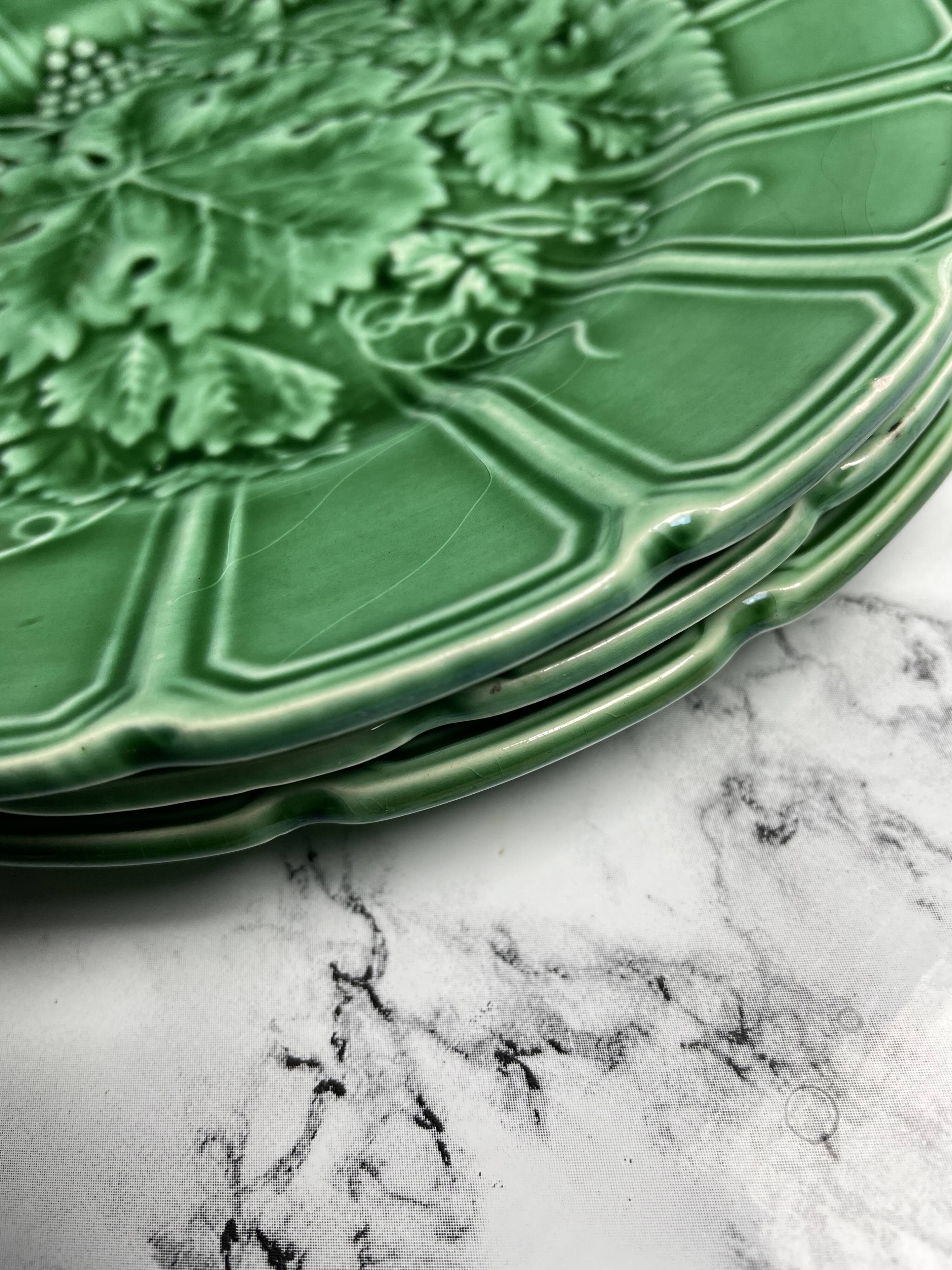 Sarreguemines grape barbotine dessert plates