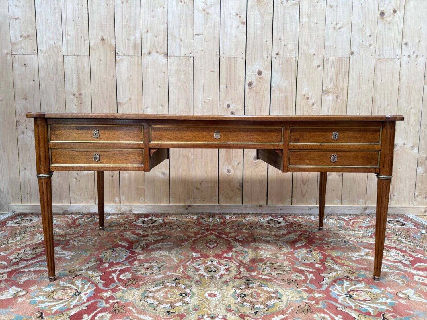 Flat desk with sliding shelves – Louis XVI style – Mahogany, leather and lace