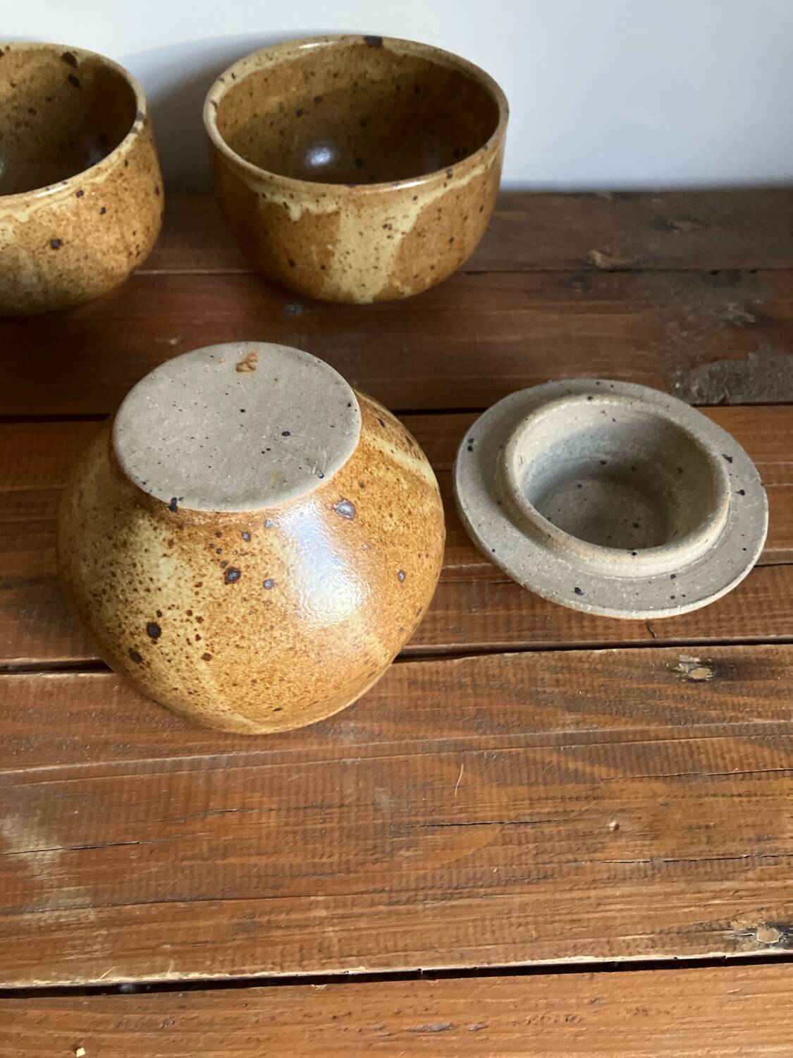 2 bowls and a sugar bowl