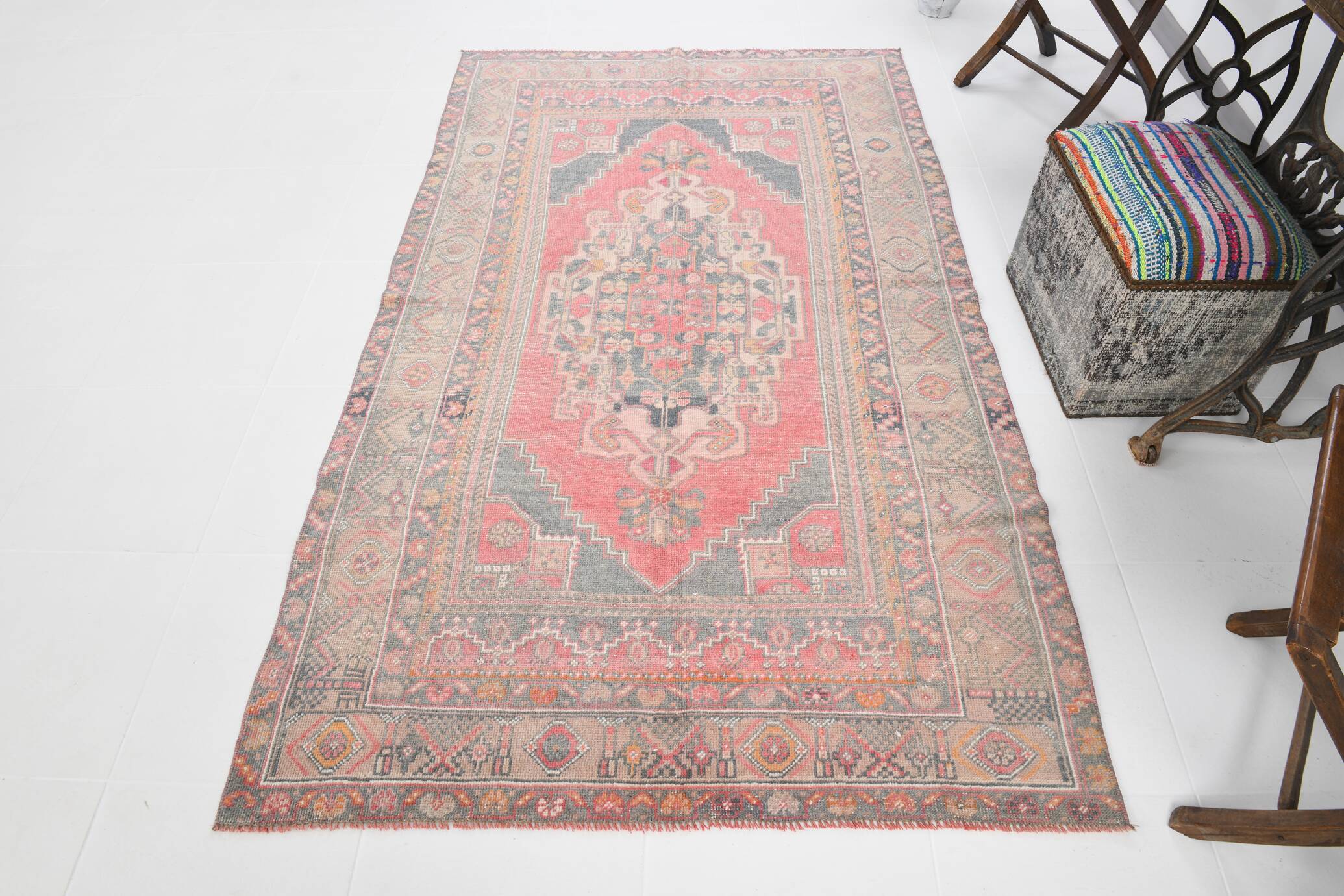 4x7 Red Navy Blue Handmade Turkish Rug, 132x228Cm SK 20526