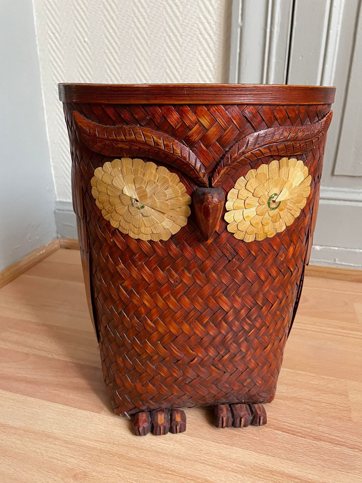 Owl basket