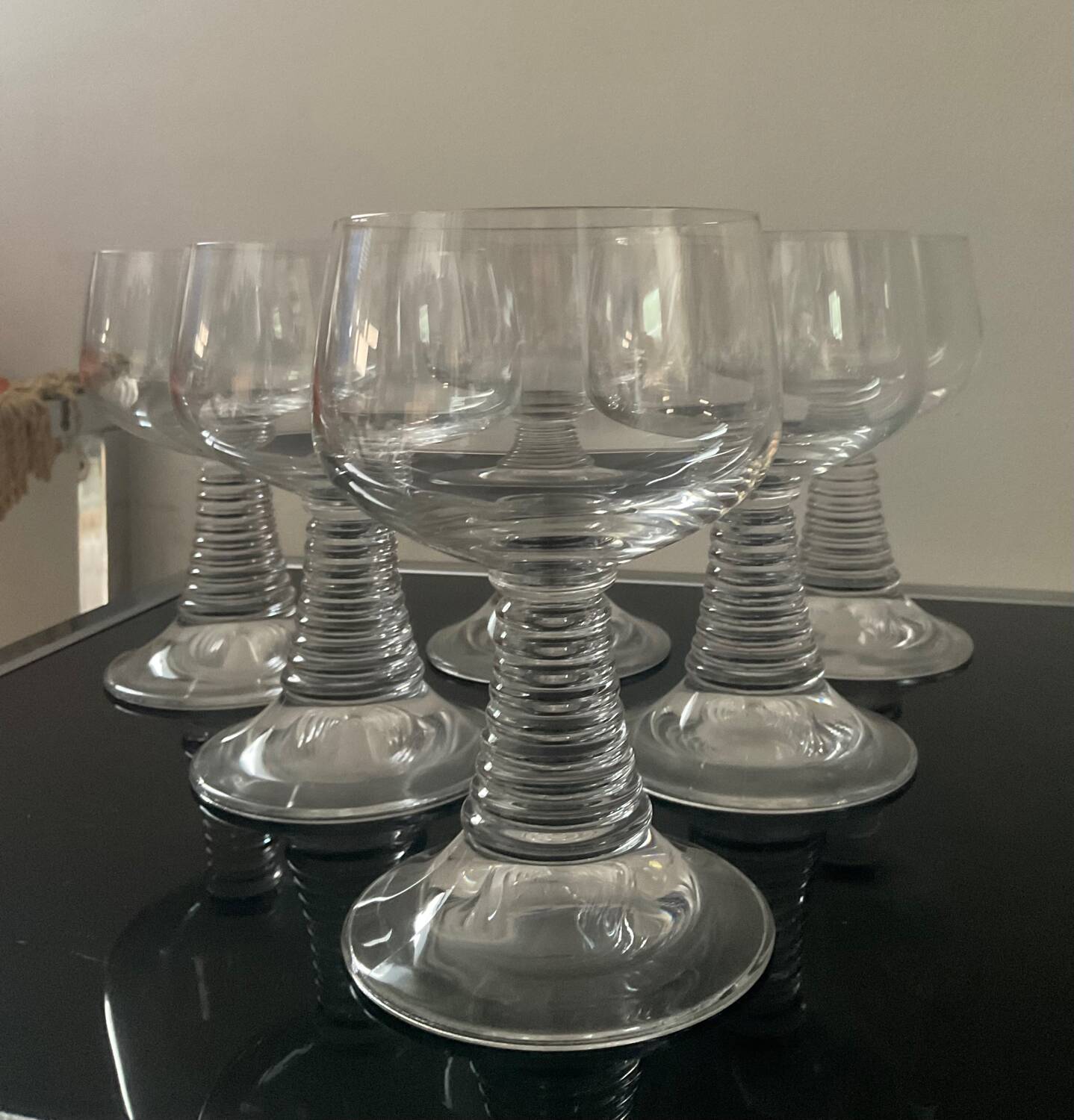 Set of 6 vintage stemmed glasses