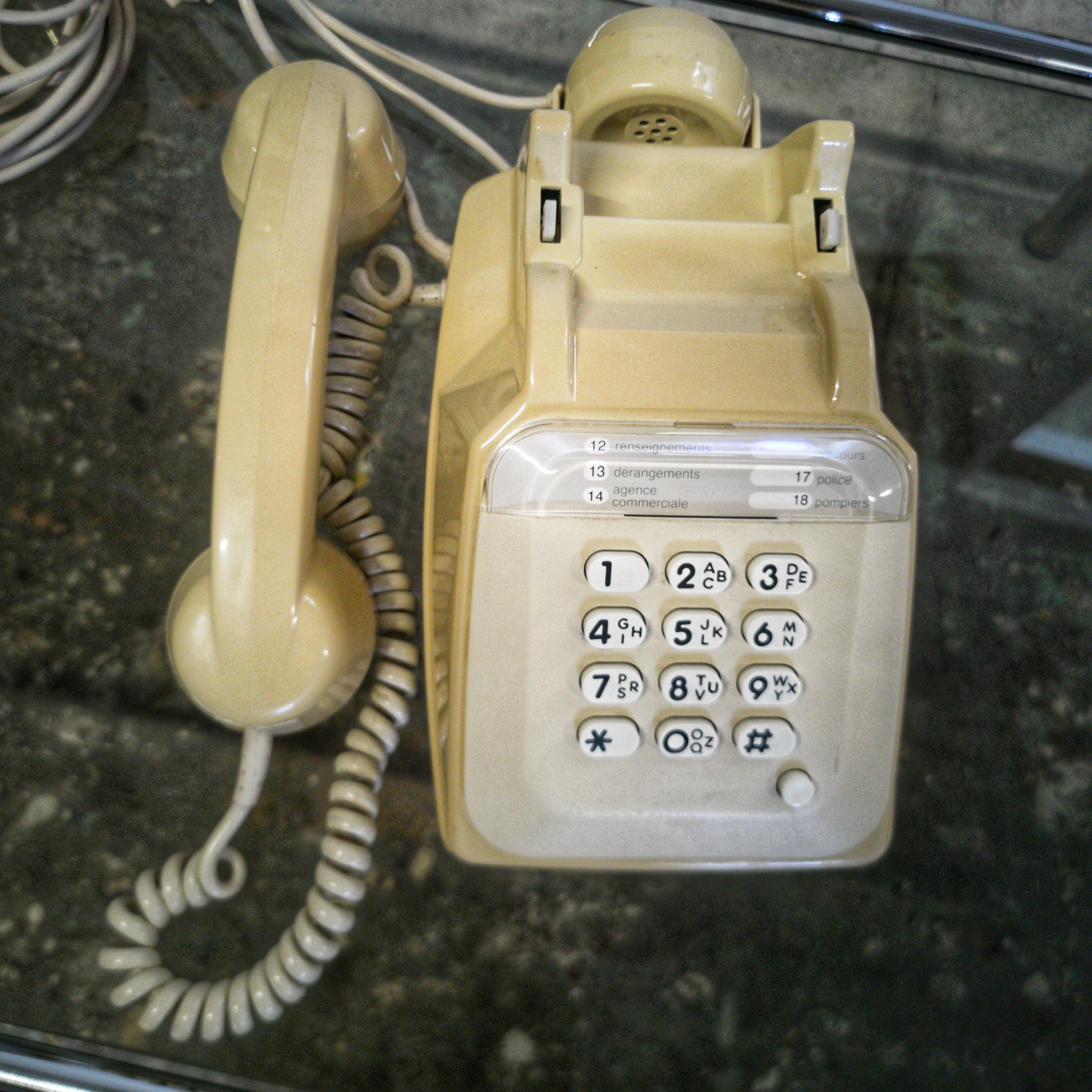 Vintage phone with keys