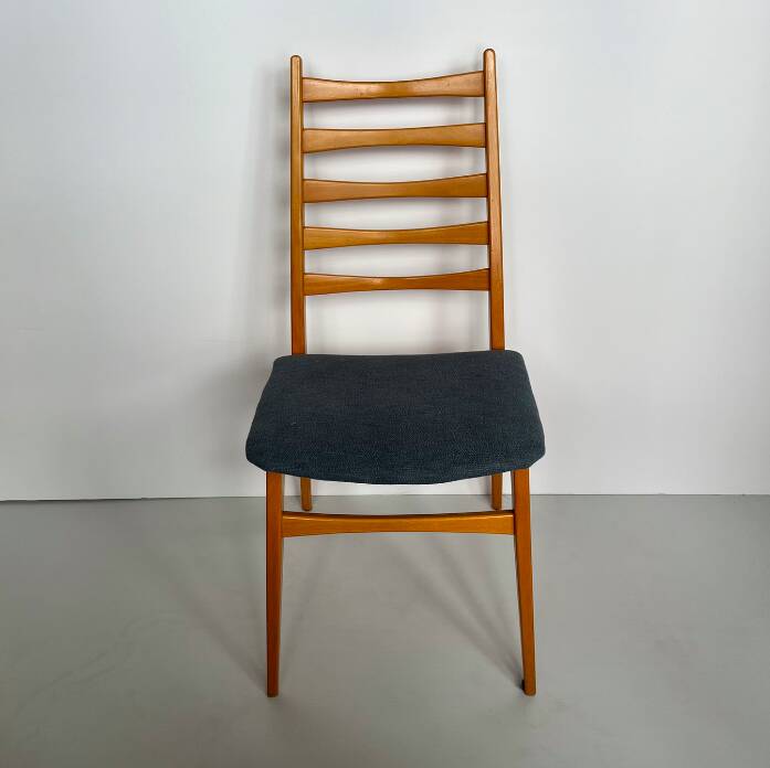 Chaise vintage bois clair Benze Sitzmobel