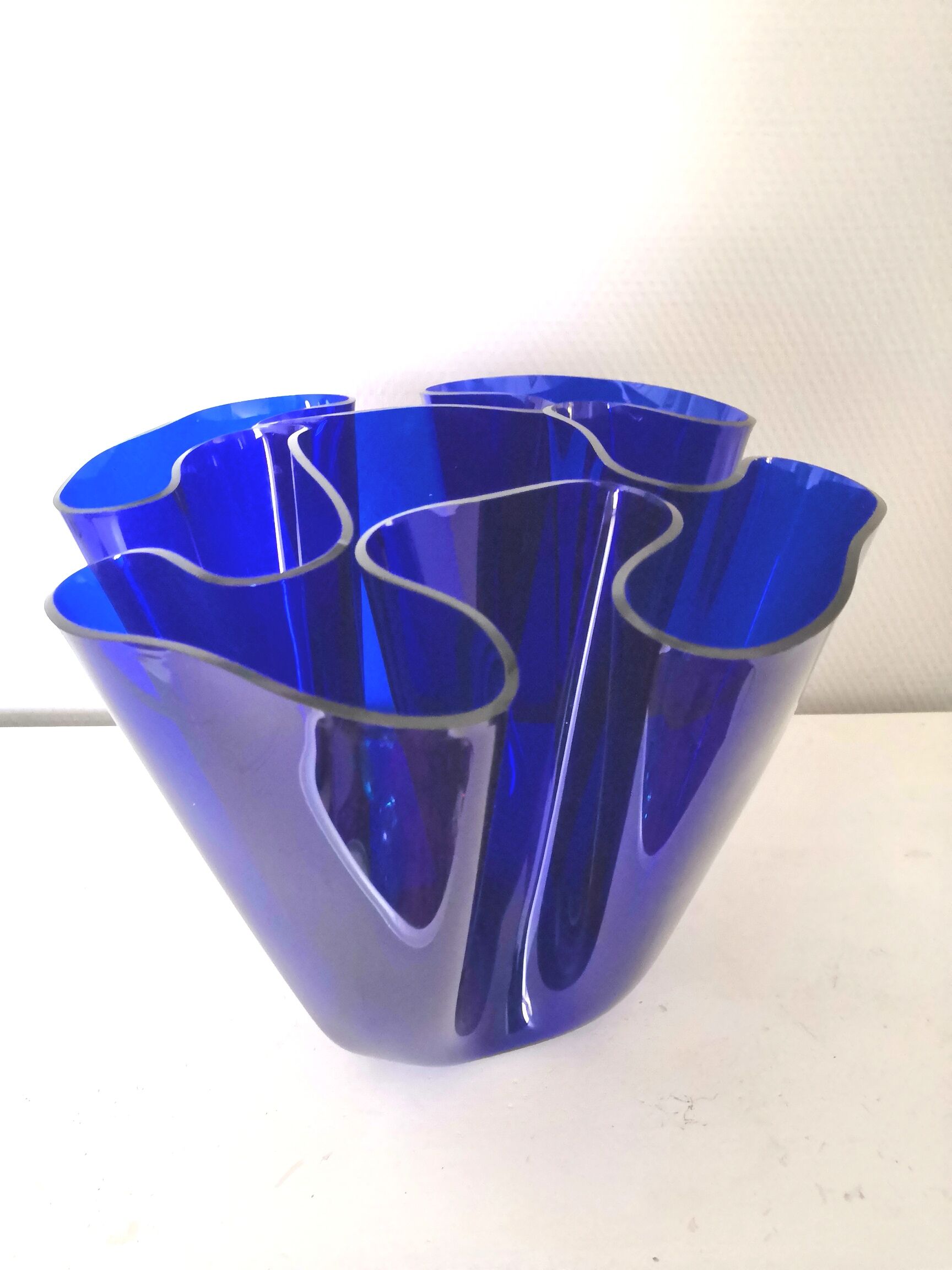 Blue handkerchief vase in plexiglass 70s