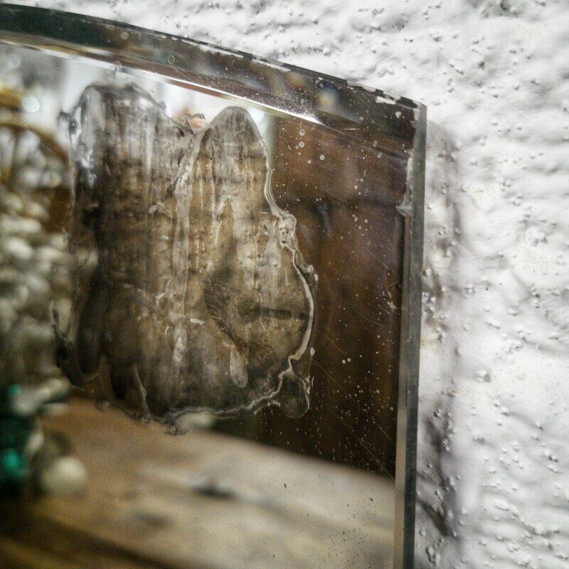 Beveled mirror 61x36cm
