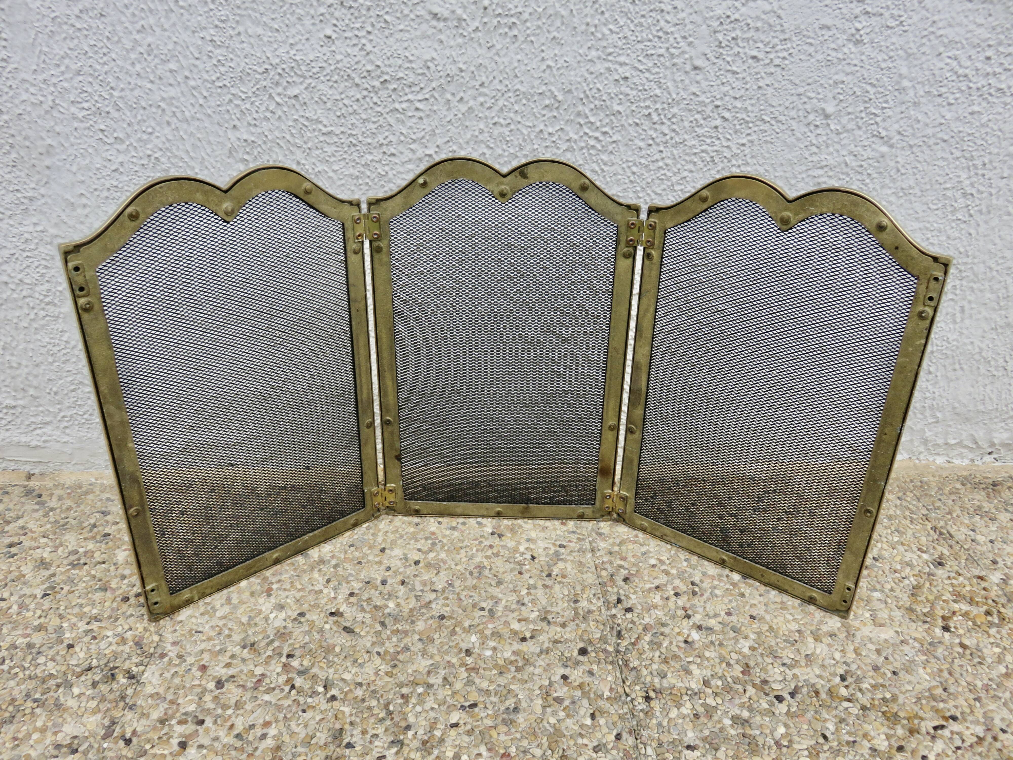 Small fire screen, spark arrester, brass, 3-panel, 1970