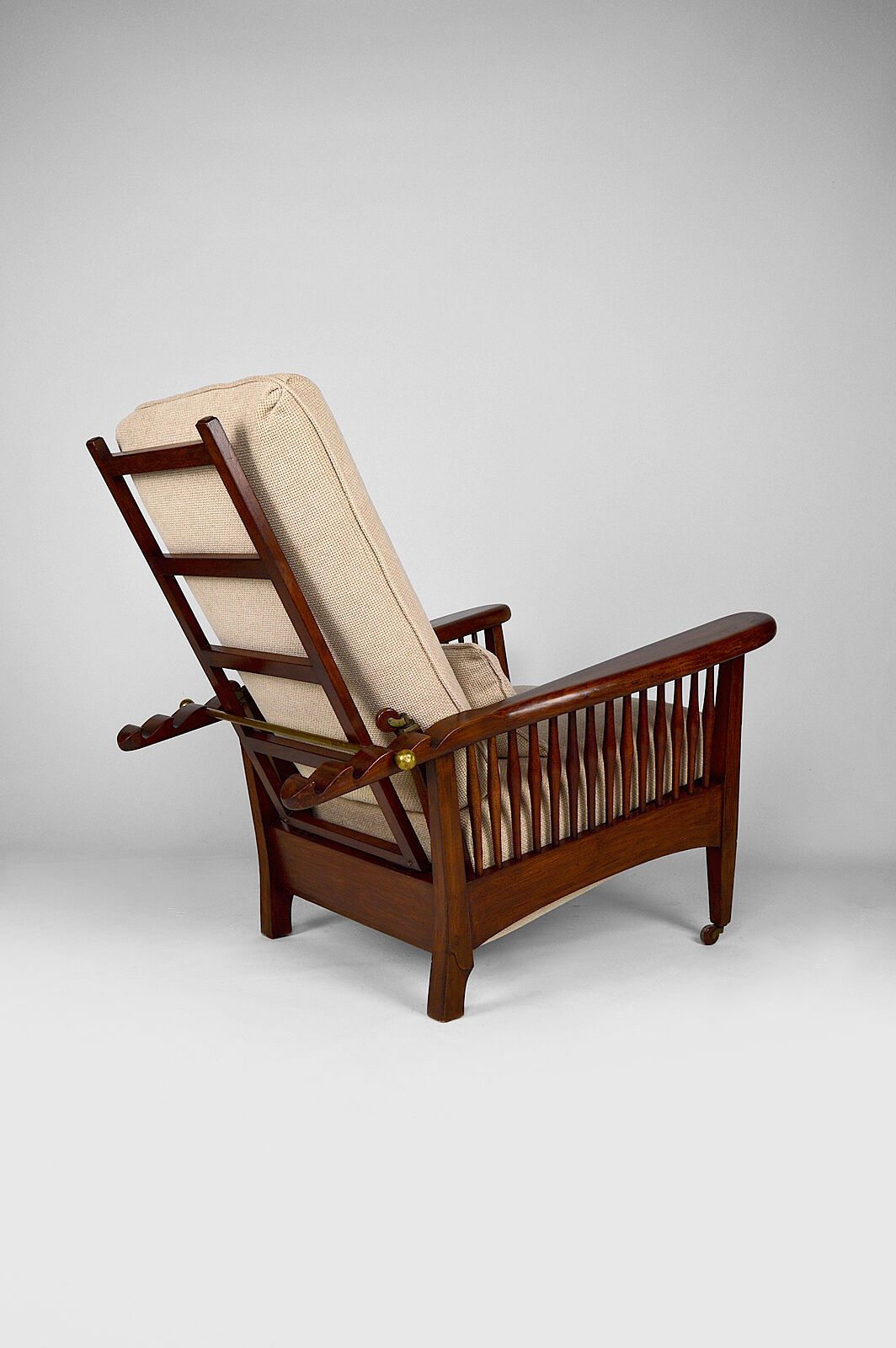 Morris Arts & Crafts armchair, United Kingdom, circa 1900