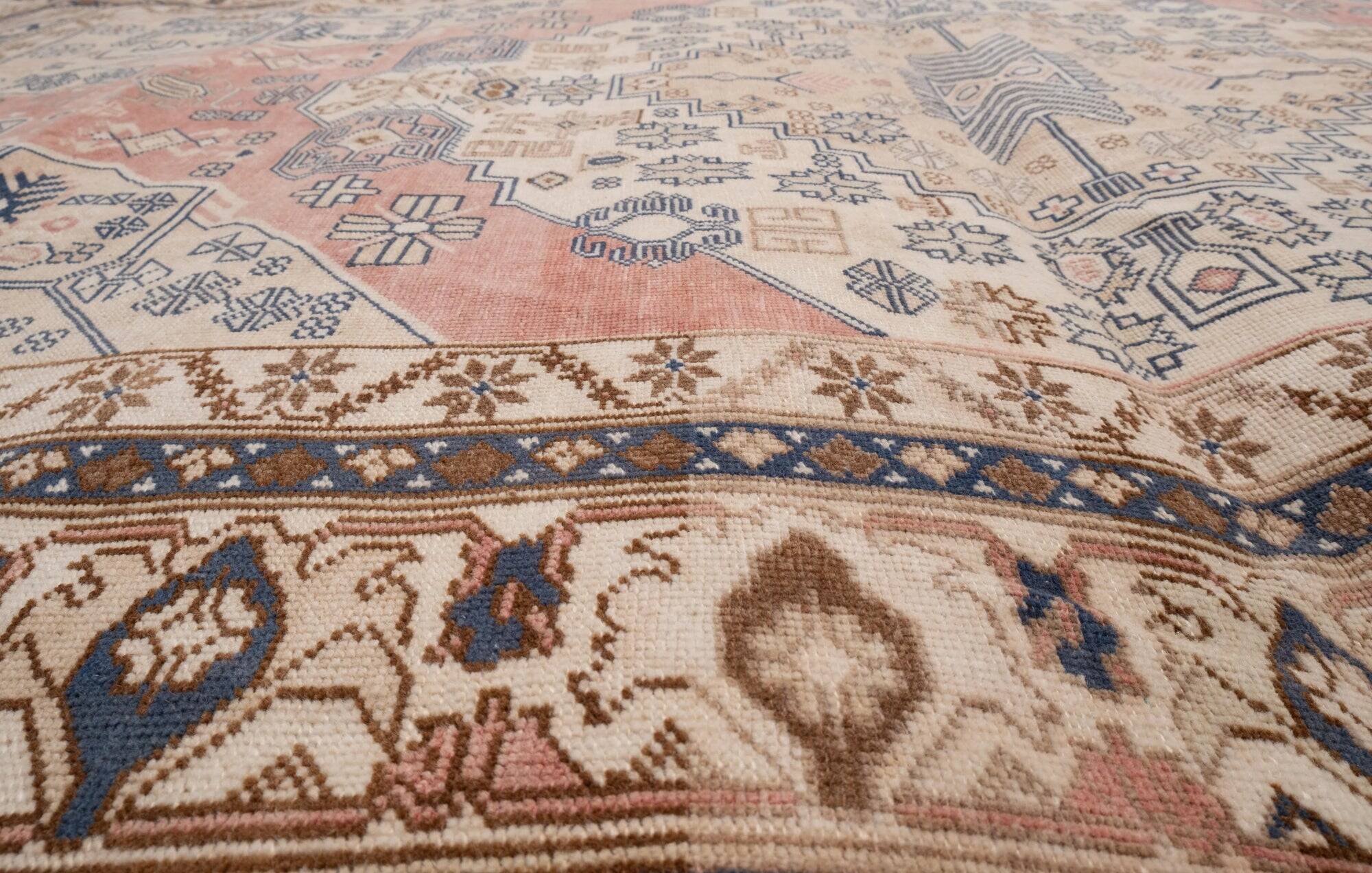 Tapis turc vintage fait main