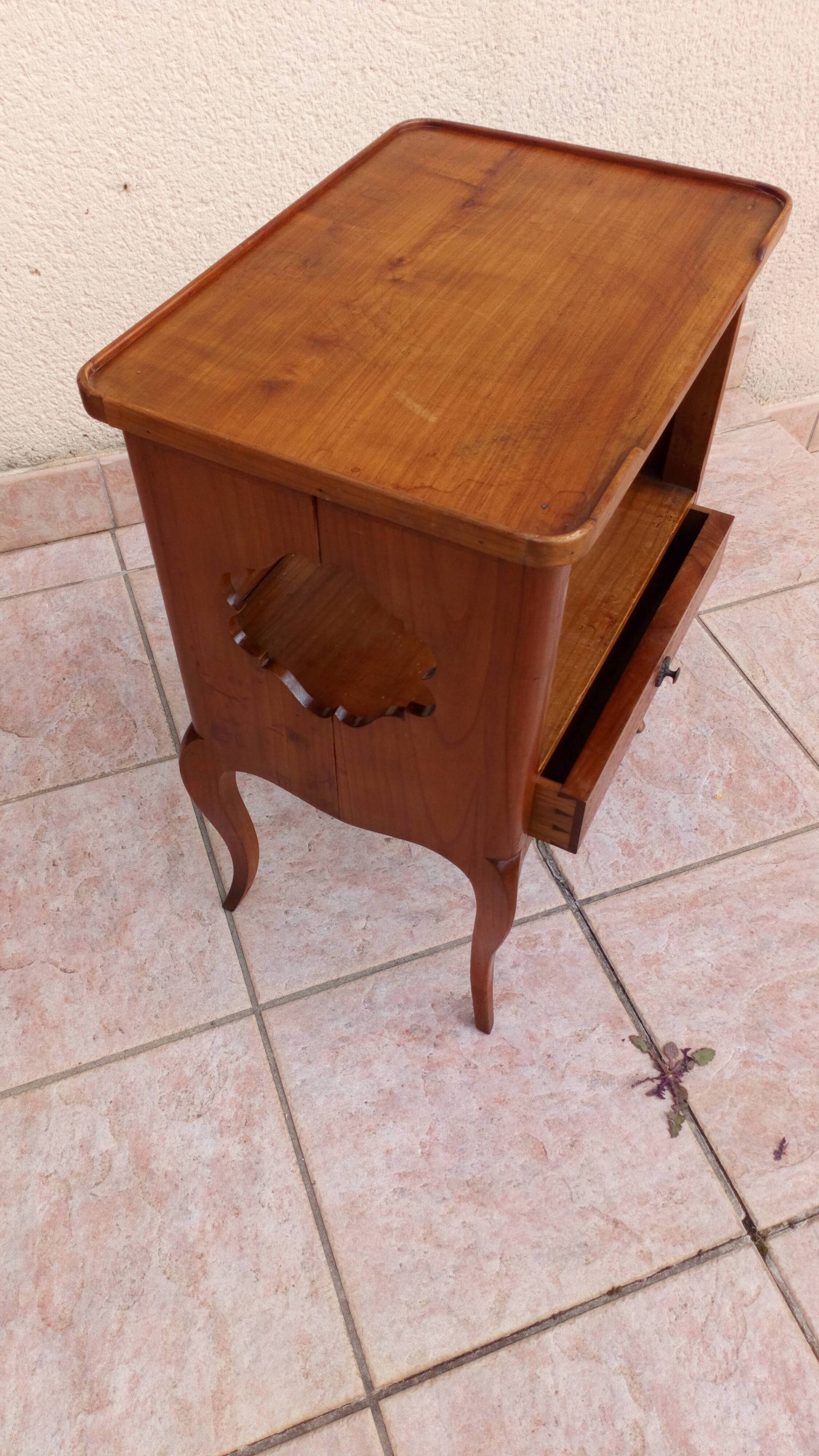 Beech bedside tables. 1930s Art Deco.